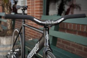 Unknown Bikes Carbon Riser Bars-11415